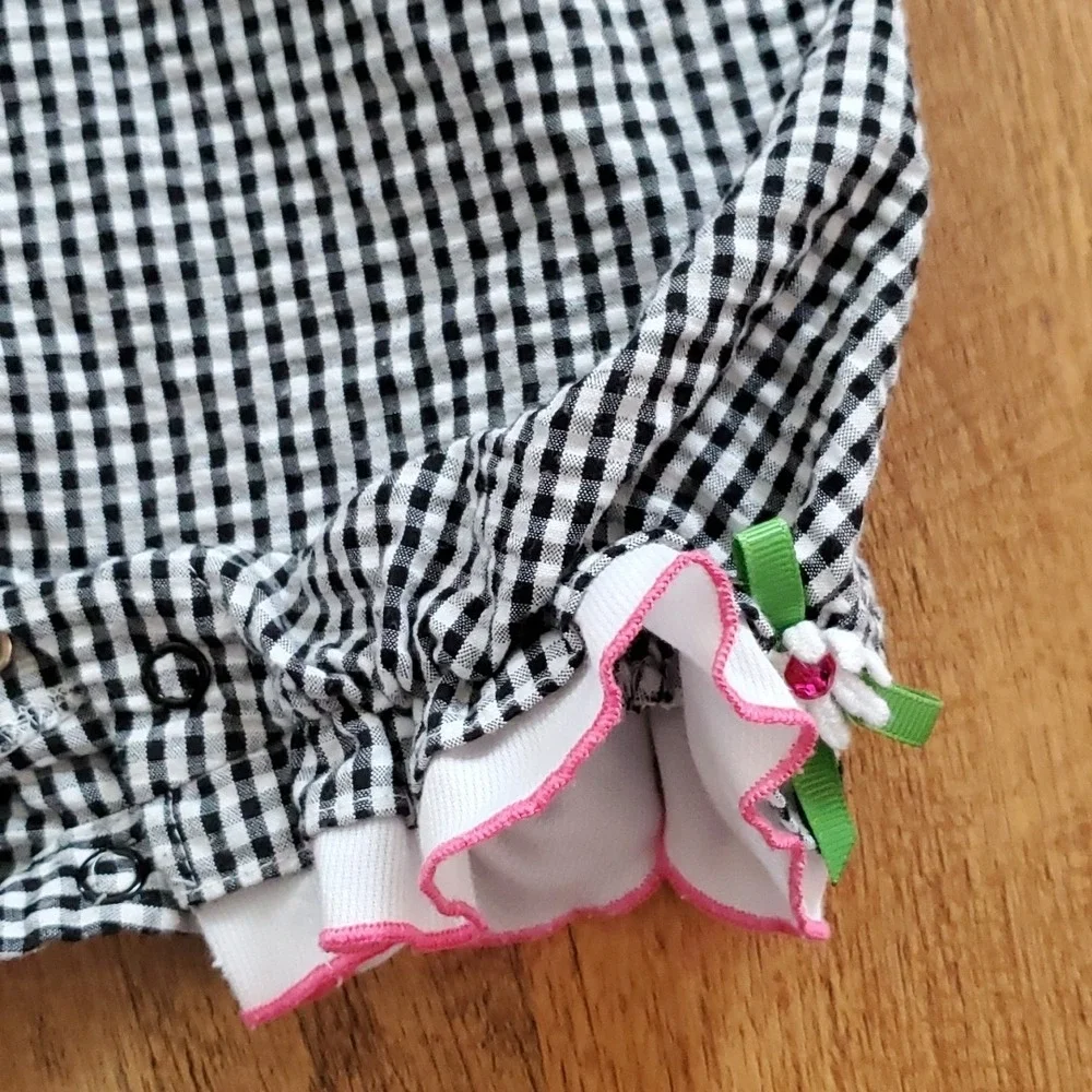 Rare Editions Girls Black Seersucker Gingham Strawberry Romper Size 6M‎
